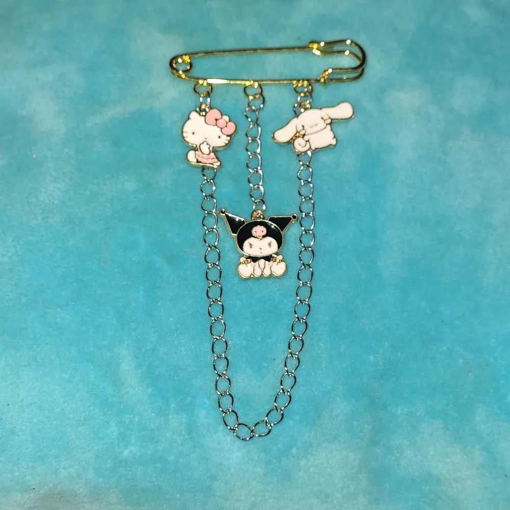 Hello Kitty Pin Brooch - Picture 6 of 6